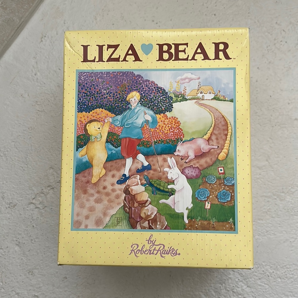 Raikes Liza Bear